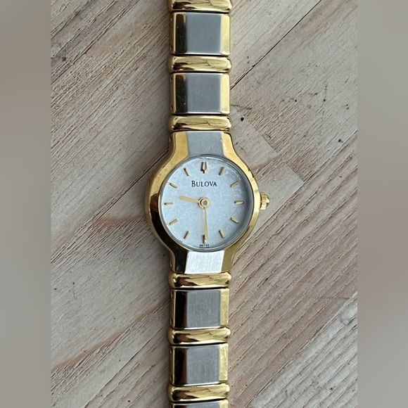 Bulova Ladies Watch Two-Tone Bracelet White Sparkly Dial Gold-Tone Hands Markers main image 8